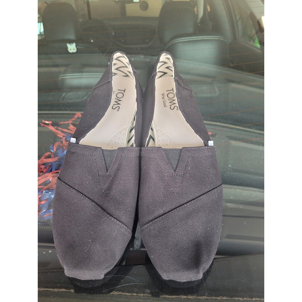 Black Tom’s Shoes Size 11.5